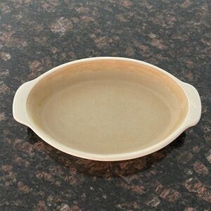 THe pampered chef small oval baking dish